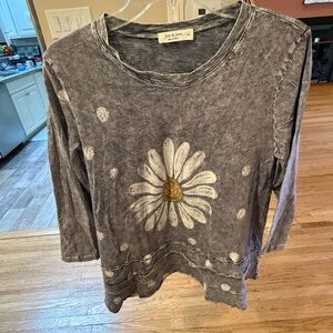 Jess & Jane Daisy Mineral Wash Top – Size M